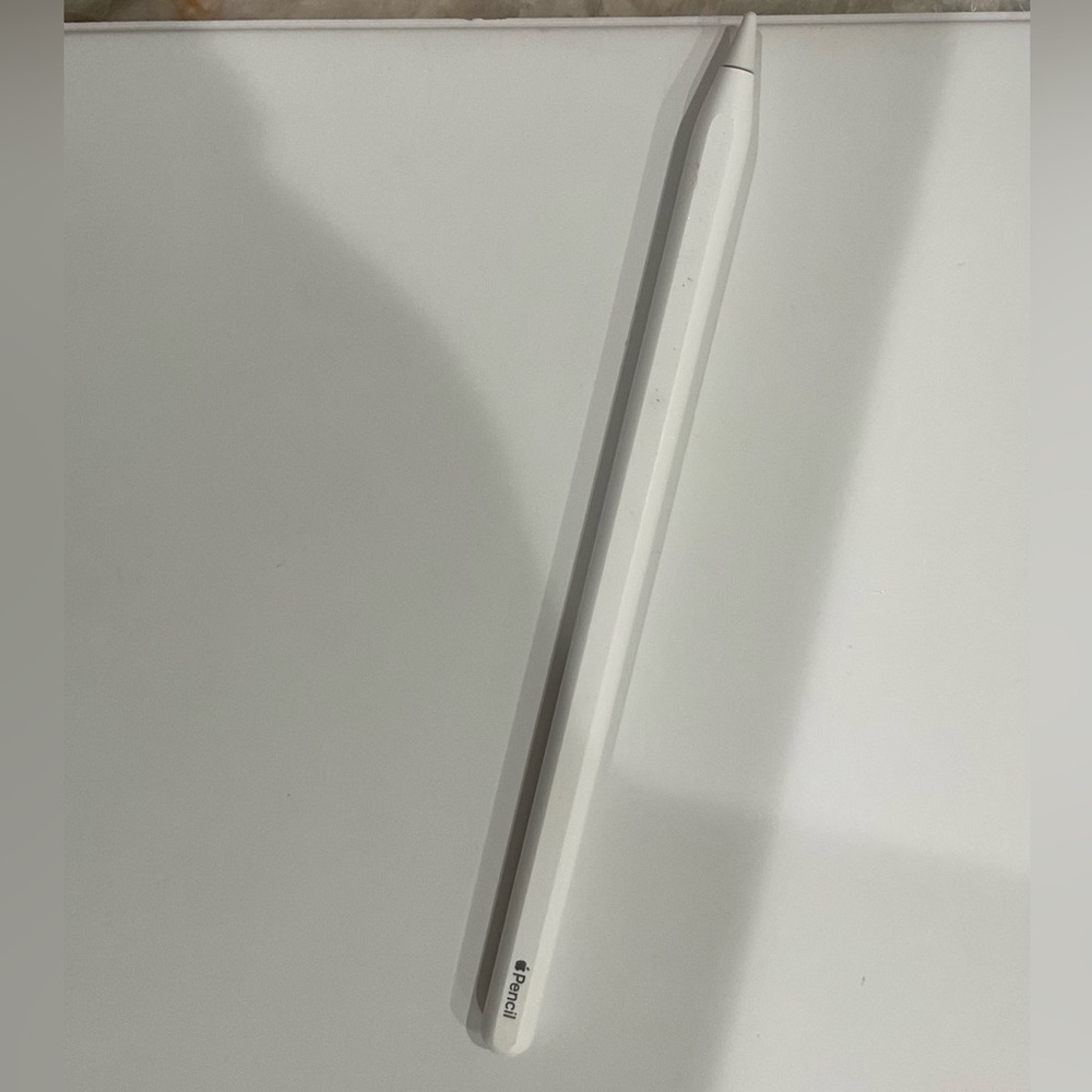 Magic Keyboard and Apple Pencil (2nd generation)